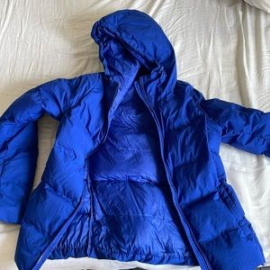 NWOT Uniqlo seamless down puffer jacket in cobalt blue